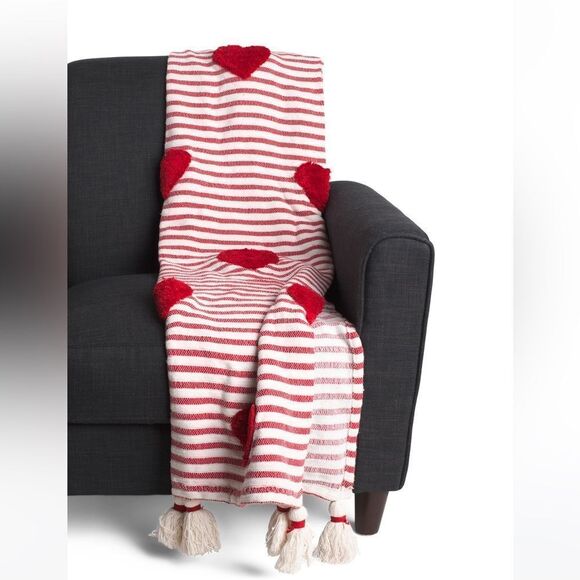 cupcakes and cashmere White Red Tufted Hearts Striped Tasseled Throw - Picture 1 of 10